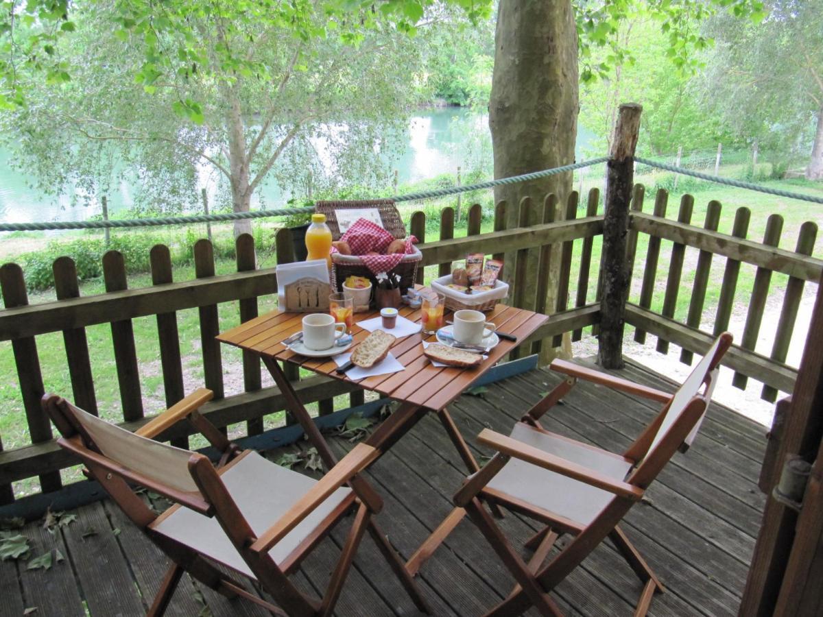 Camping Belle Riviere Chaniers 外观 照片