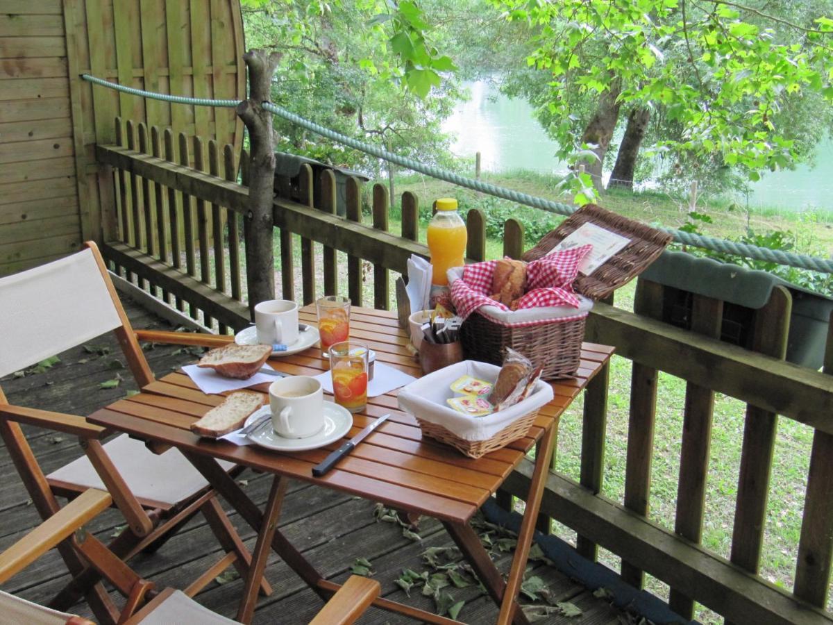 Camping Belle Riviere Chaniers 外观 照片