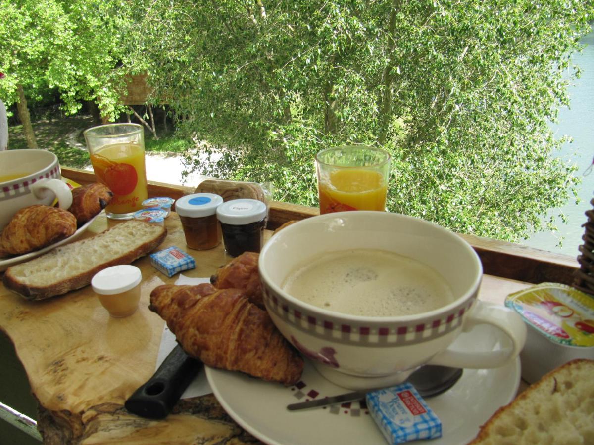 Camping Belle Riviere Chaniers 外观 照片