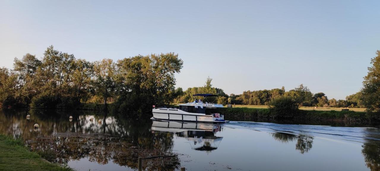 Camping Belle Riviere Chaniers 外观 照片