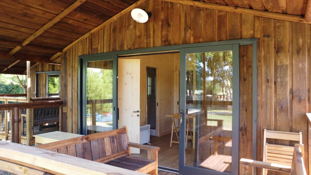 Camping Belle Riviere Chaniers 外观 照片