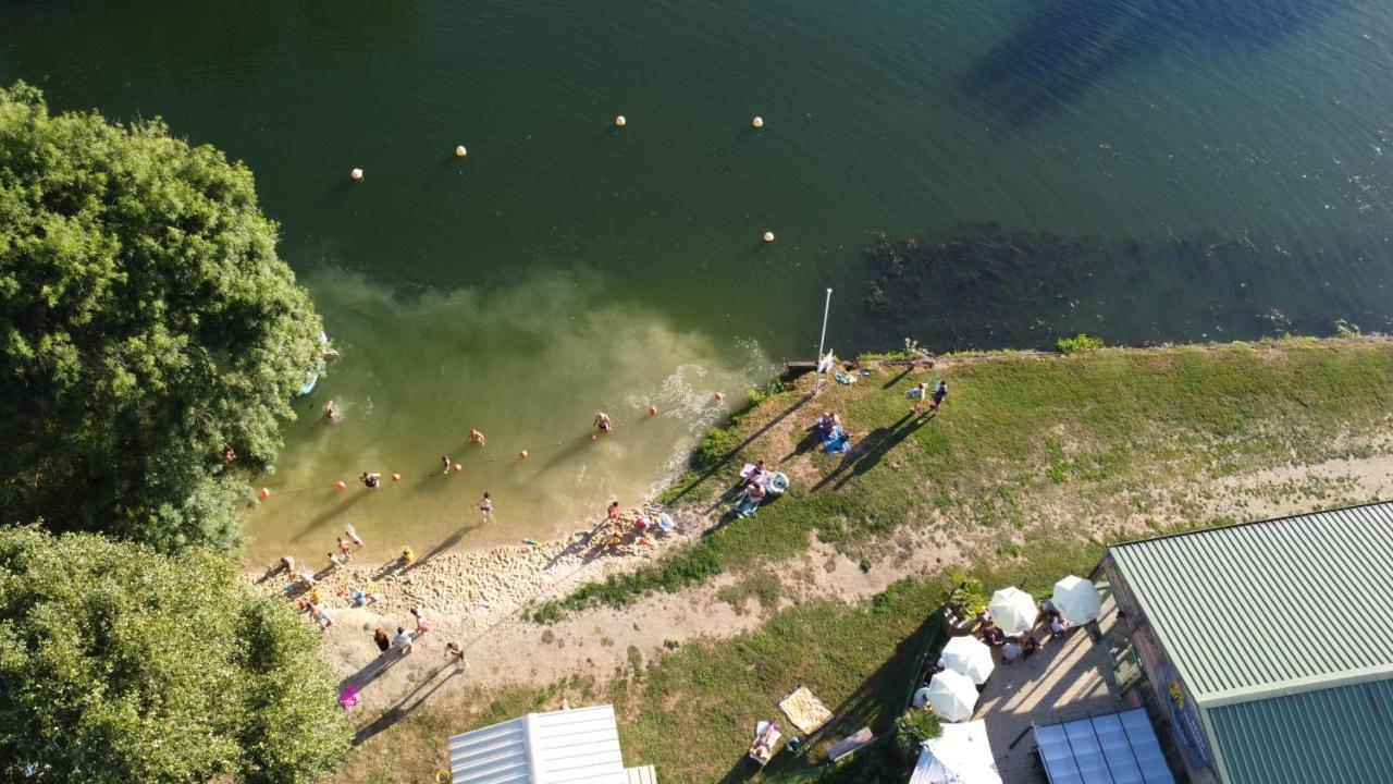 Camping Belle Riviere Chaniers 外观 照片